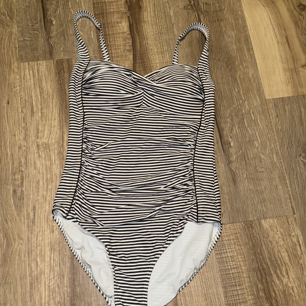 Niptuck swim